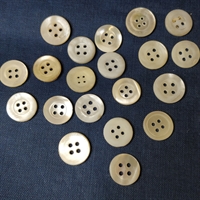 genbrugs perlemorsknap ægte perlemor gamle knapper